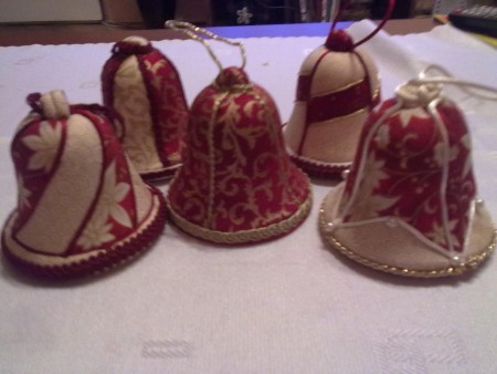 červeno-zlaté zvončeky.jpg